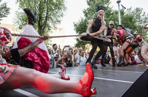 Handbag tosses and high-heeled sprints: Amsterdam celebrates Drag Olympics