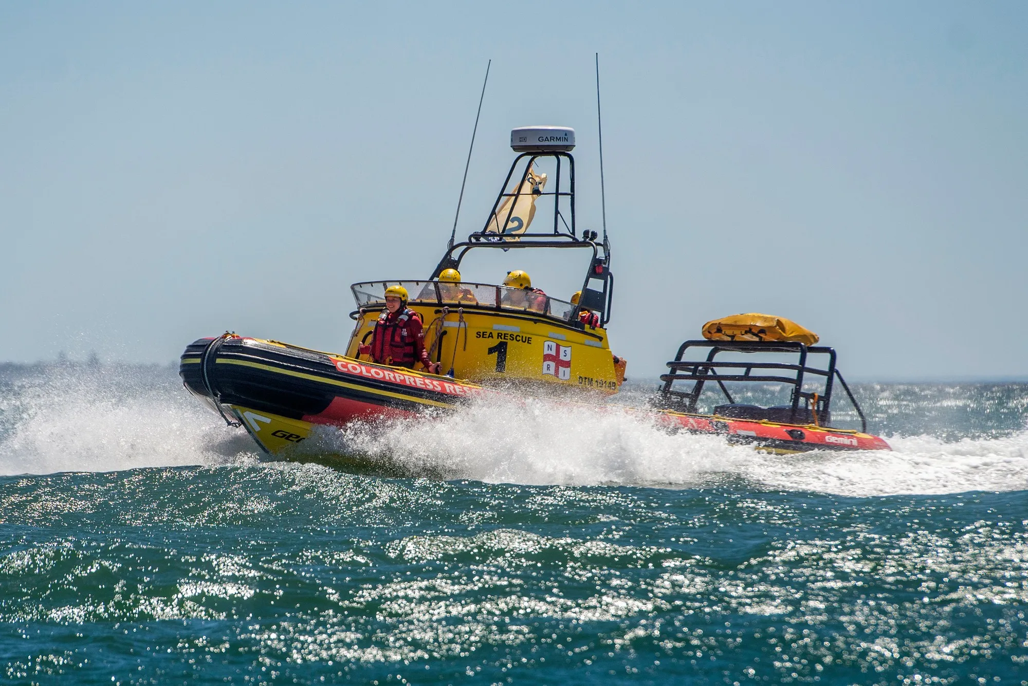 Fisher missing, 1 dead, two survive after boat capsizes - Vimarsana News
