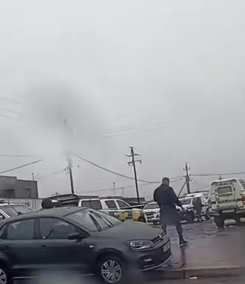 'Extortionist' gunned down at Delft taxi rank