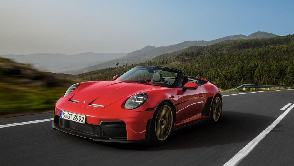 Porsche 911 GT3 S/C rumbles in with exclusive lightweight features, R6 ...