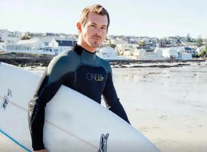 Bloubergstrand surfer faces seal attack amid rabies warnings