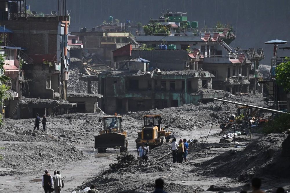 Families descend on Nepal in search of missing tourists
