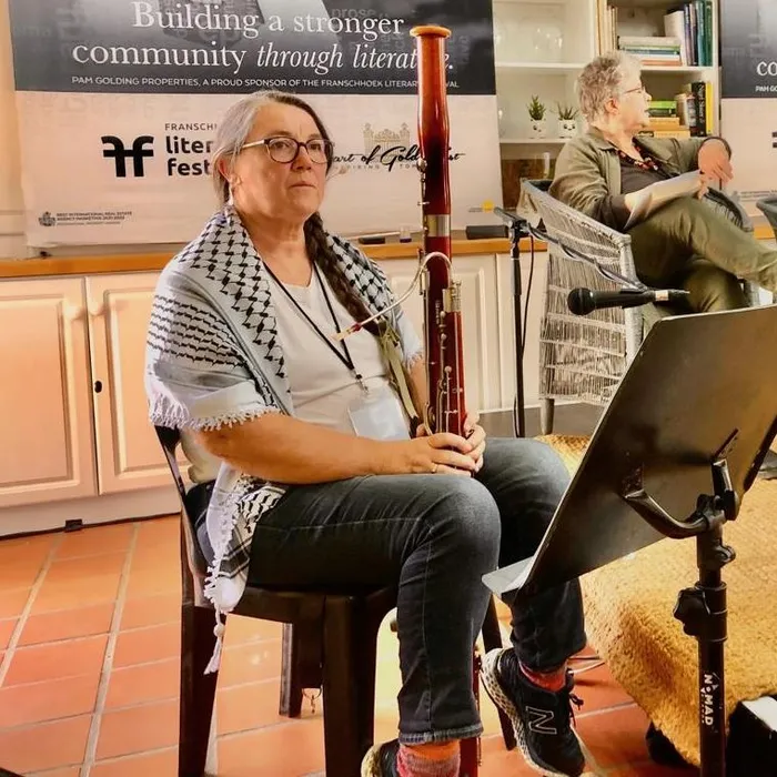Cape Town musician Liesl Jobson has organised a concert ‘Notes from Exile’ to support displaced Palestinian composer Mahmoud Abuwarda.
