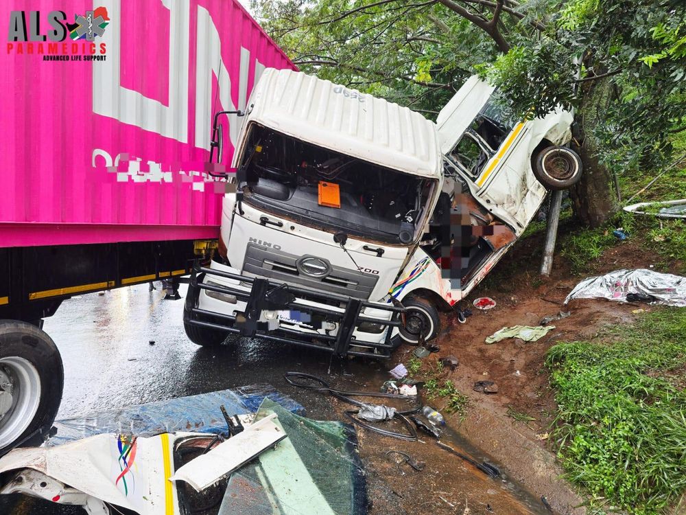 Update| 11 people killed in KZN horror crash