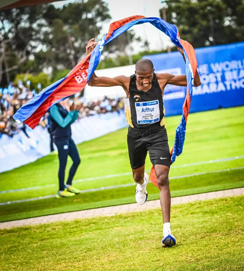 Arthur Jantjies shines at the Totalsports Two Oceans Marathon