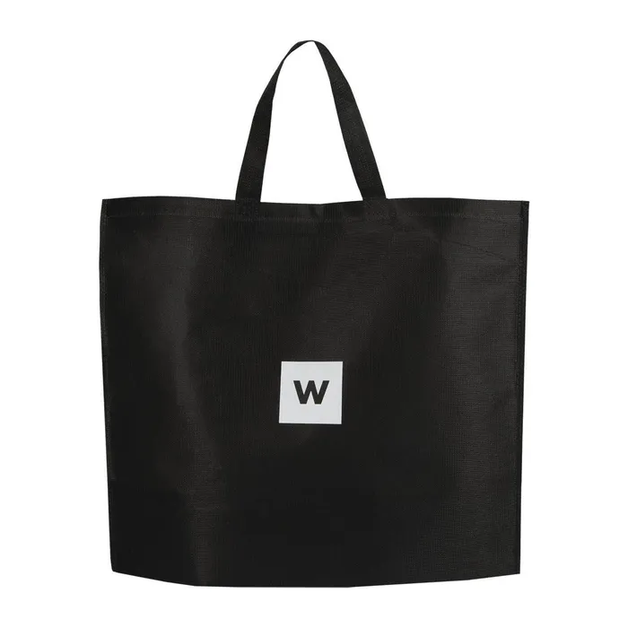 South Africans are embracing creative, low-cost gardening methods, with Woolies shopping bags now being used to grow vegetables at home.