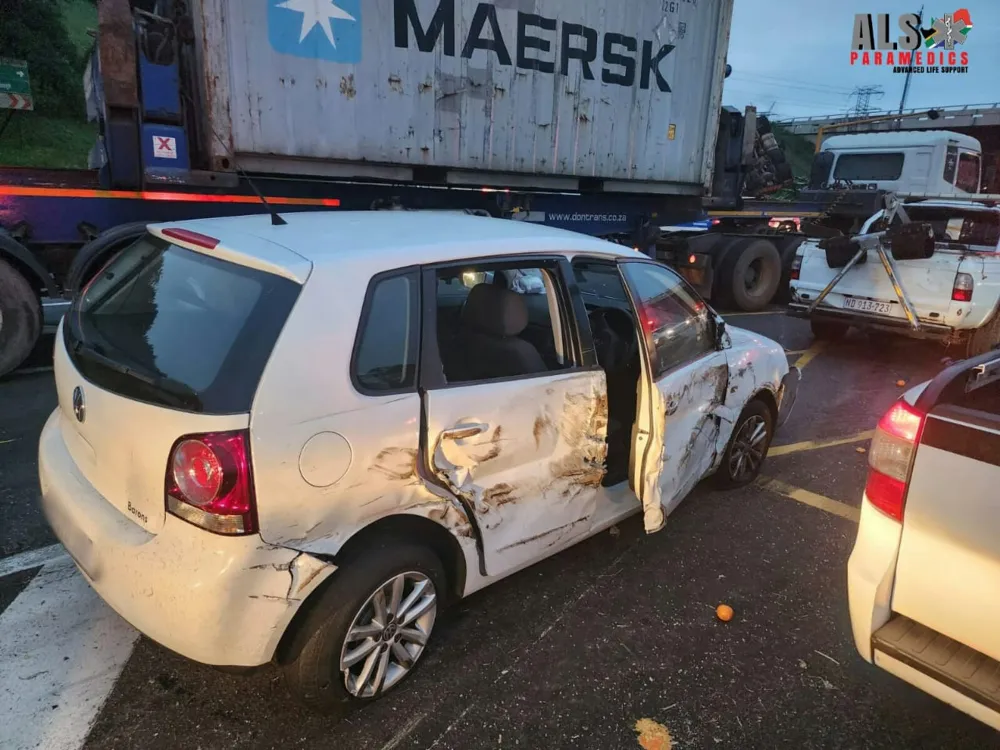 The scene of the crash on the M7 in Durban. Picture: ALS Paramedics