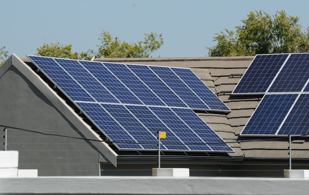 Standard Bank homeowners save R890 million while cutting carbon emissions by 43 000 tonnes