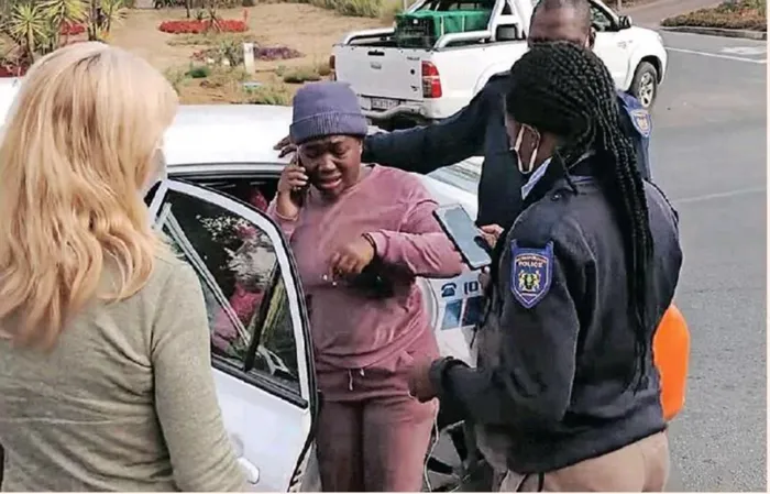 A Soweto mother of six says she is happy for the support she received from the Olivedale residents after two Joburg metro police officers tried to force her into the back of the police vehicle. File Picture: Nhlanhla Phillips/African News Agency/ANA