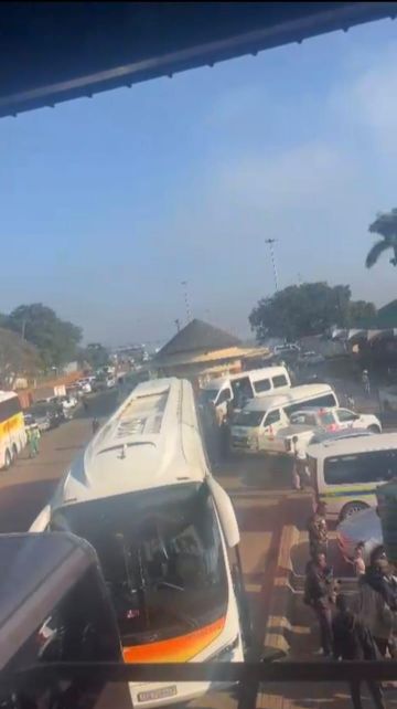 Over 900 Mozambicans leave South Africa in massive border operation