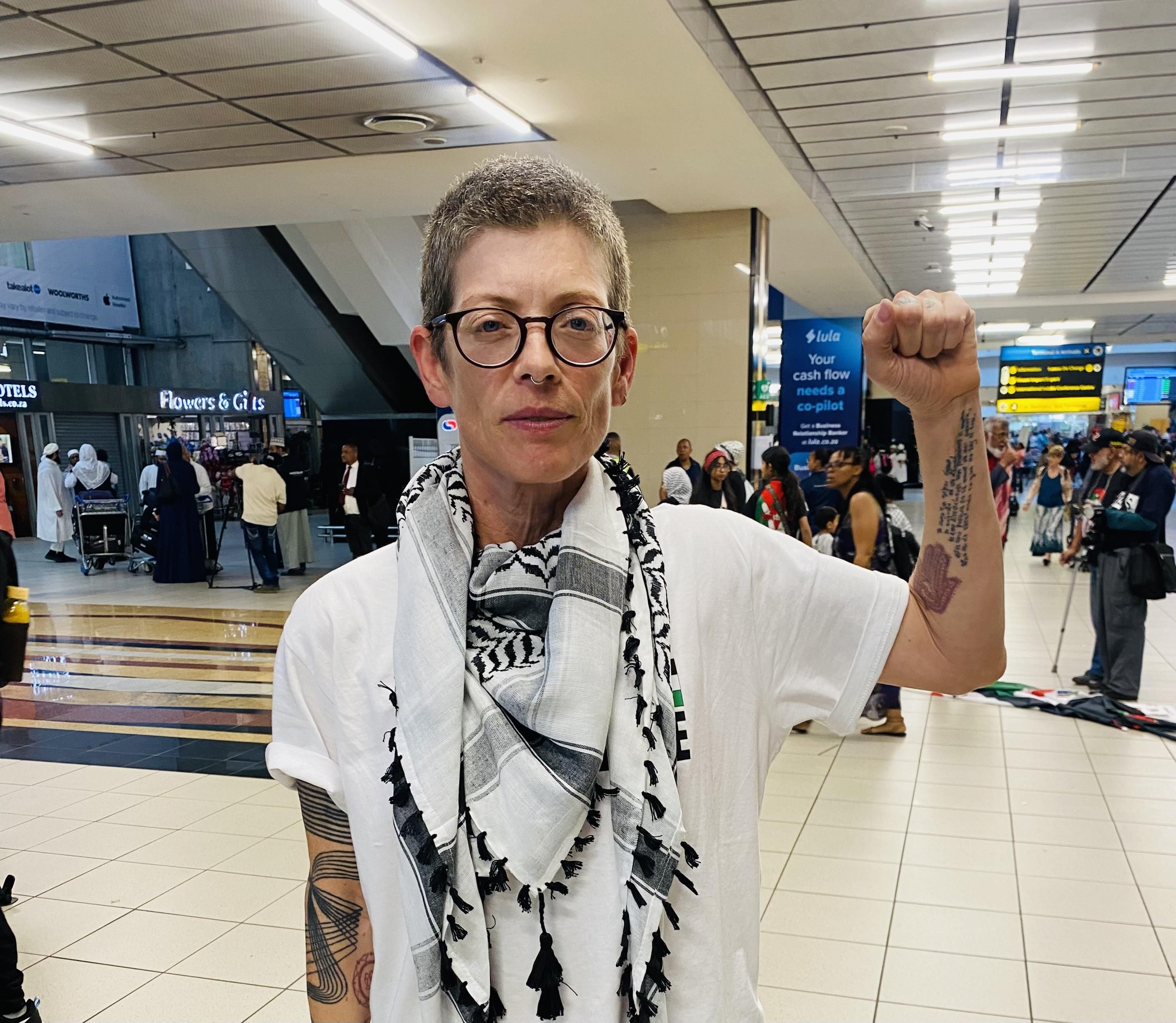 Activist Ciarrie Shelver takes readers inside Israeli detention after Gaza ...