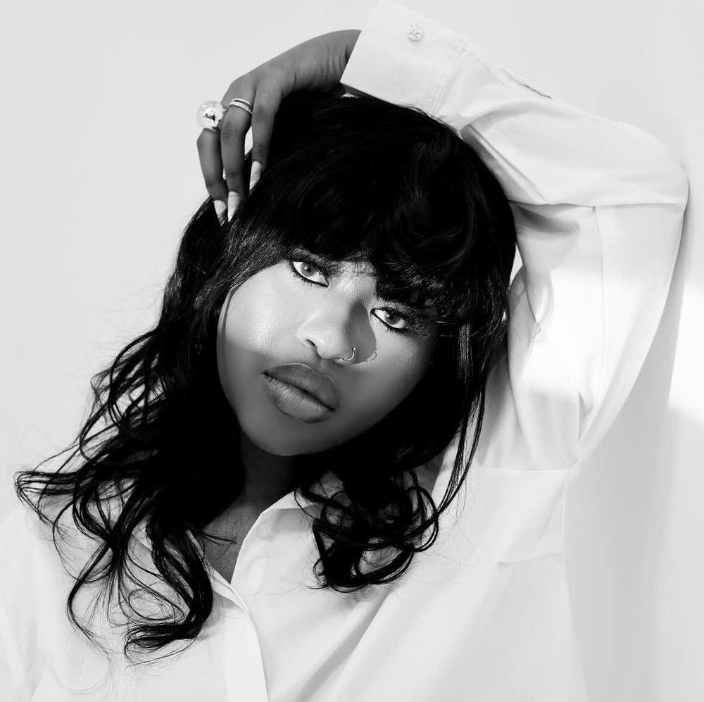 Seemah Mangolwane apologises to DJ Zinhle for calling 'Mörda' a 'dog'