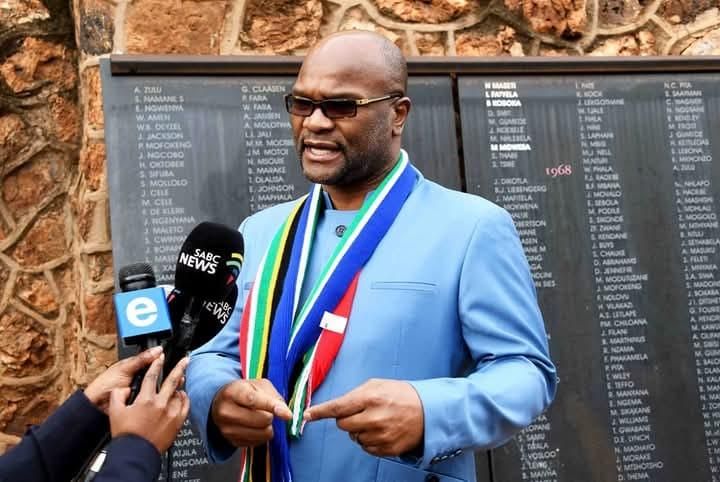 ‘We can’t bury him without this process’ : Nathi Mthethwa’s family fetches ...