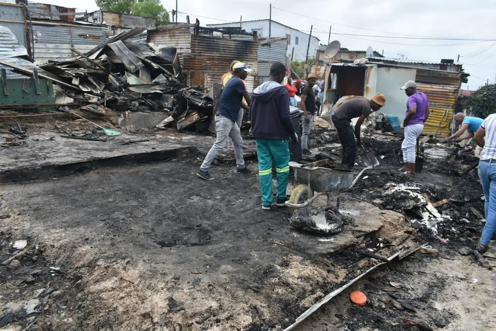 Cousins die in mystery fire: Three kids lose their lives, a fourth ...