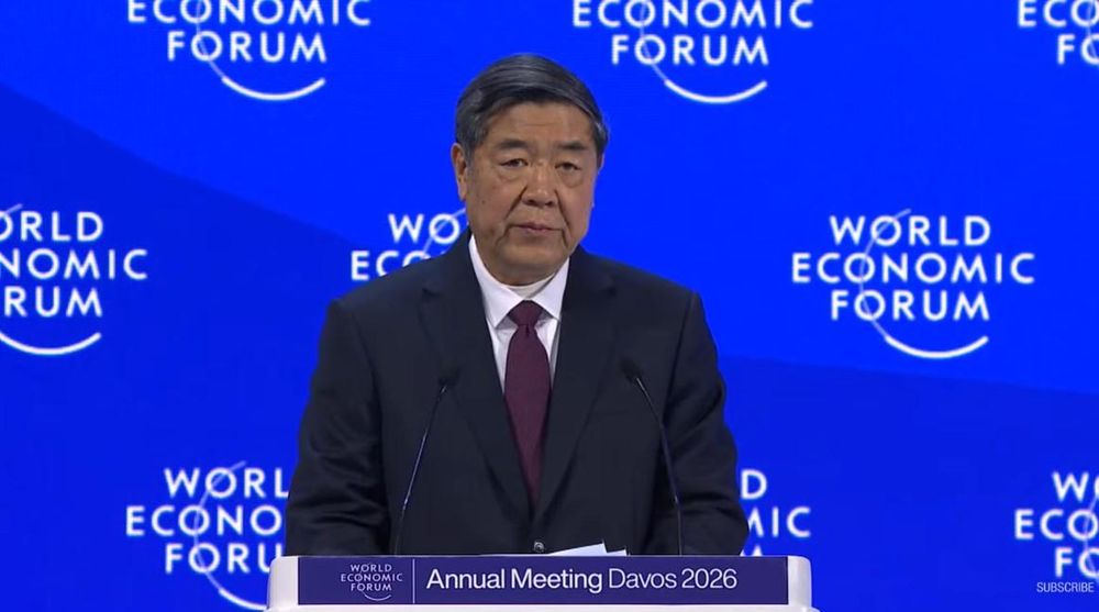 China calls for free trade and cooperation at WEF as tensions weigh on growth