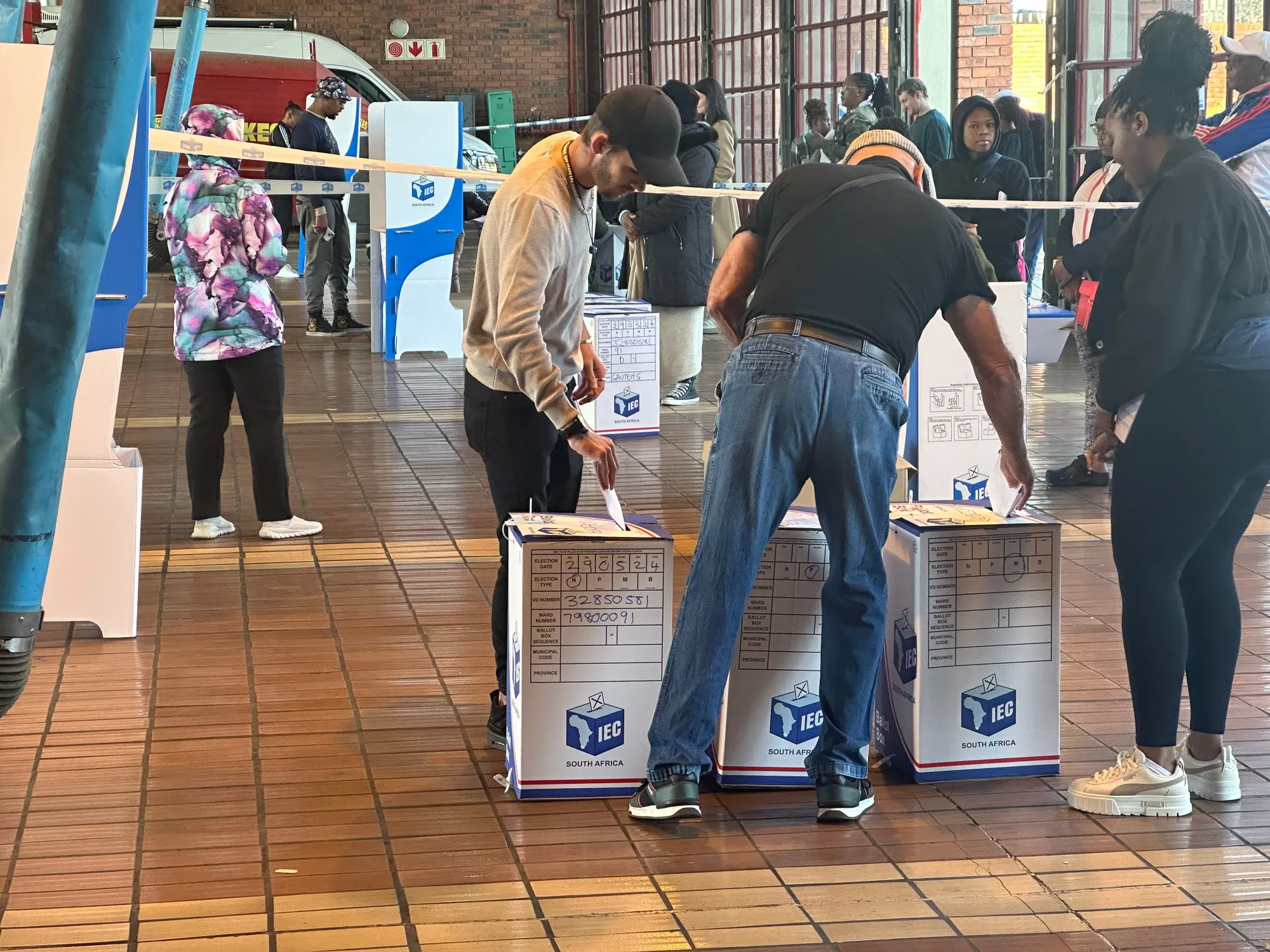 Elections 2024: Air of positivity and hope as South Africans come out in their numbers to vote in 2024 elections - Vimarsana News