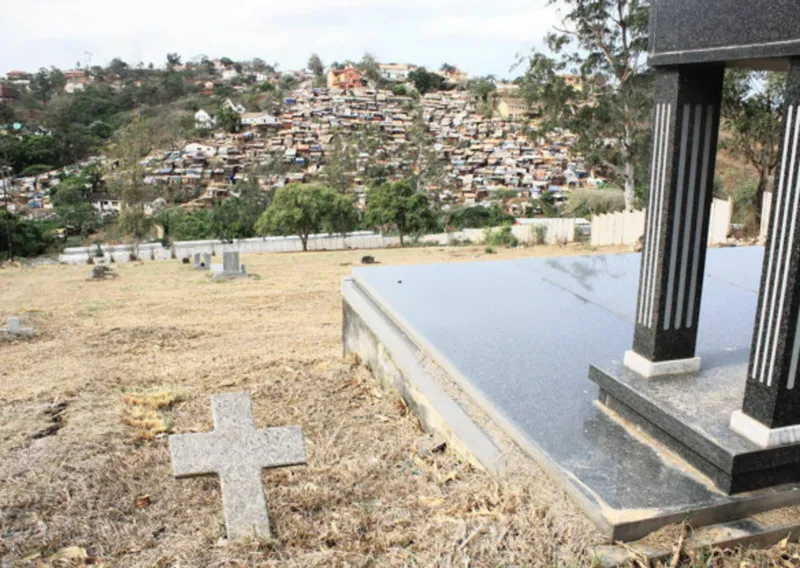 031010 The Loon Street cemetry in Sherwood – one of the graveyards where the eThekwini municipality is planning to exhume graves as it is running out of burial space. Picture: Vivian Attwood