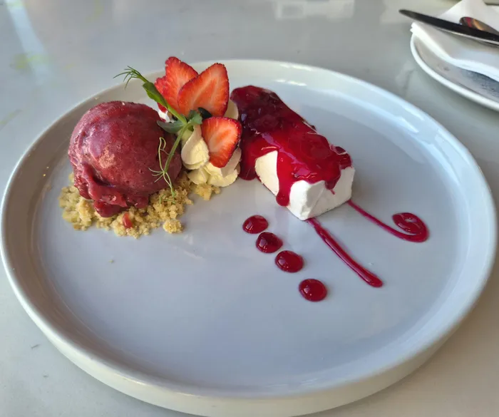 Yoghurt mousse
