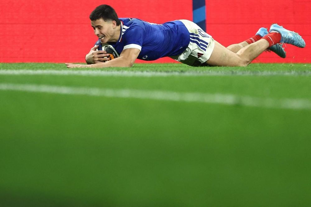 Borthwick’s England empire in tatters as Ireland deliver record-breaking Twickenham humiliation