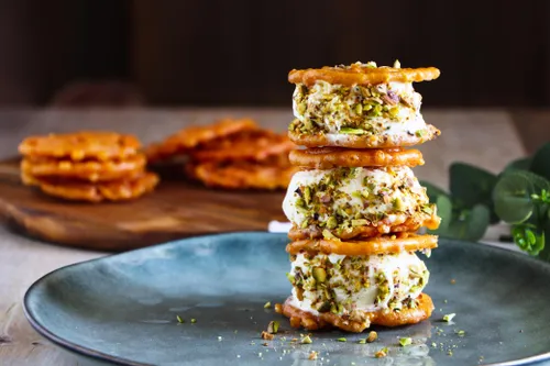 How to make jalebi ice-cream sandwiches