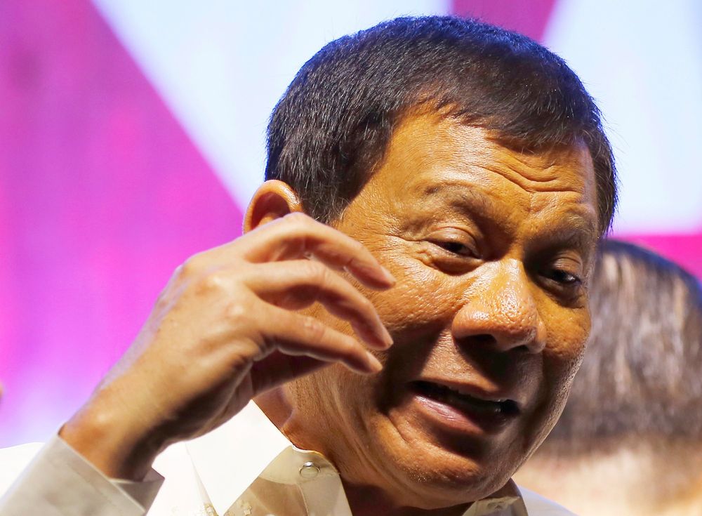 Duterte vows to continue deadly drug war despite criticism
