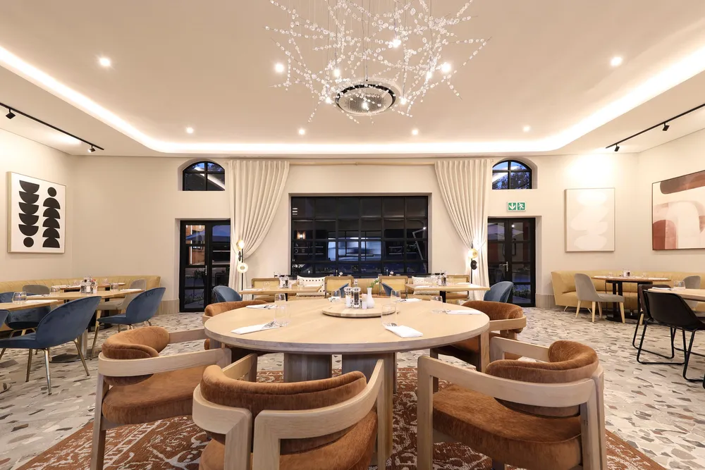The Medley restaurant, opens for breakfast, lunch and dinner where guests can experience unique food offerings, featuring trendy & healthy cuisine.