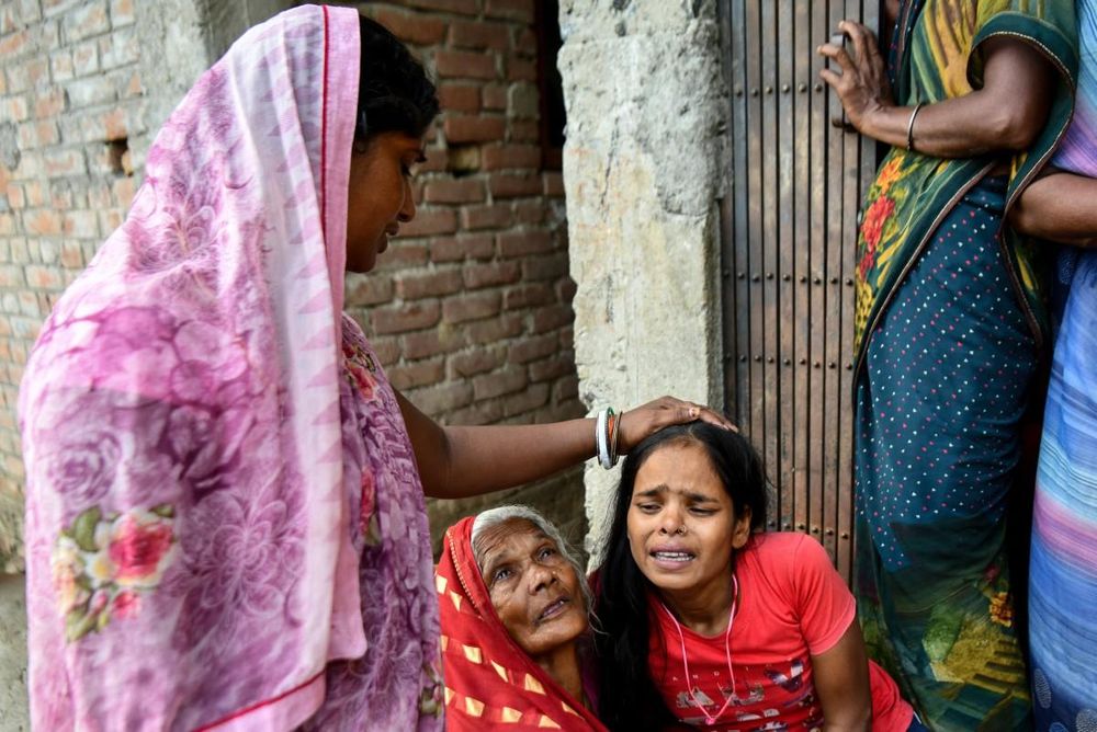 India festival boat capsize kills 13 children