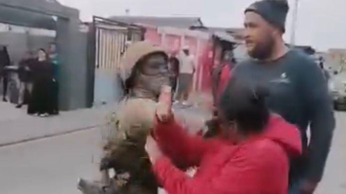 Enquête de la police militaire sur un soldat accusé d'avoir poussé une fille lors d'une confrontation à Tafelsig