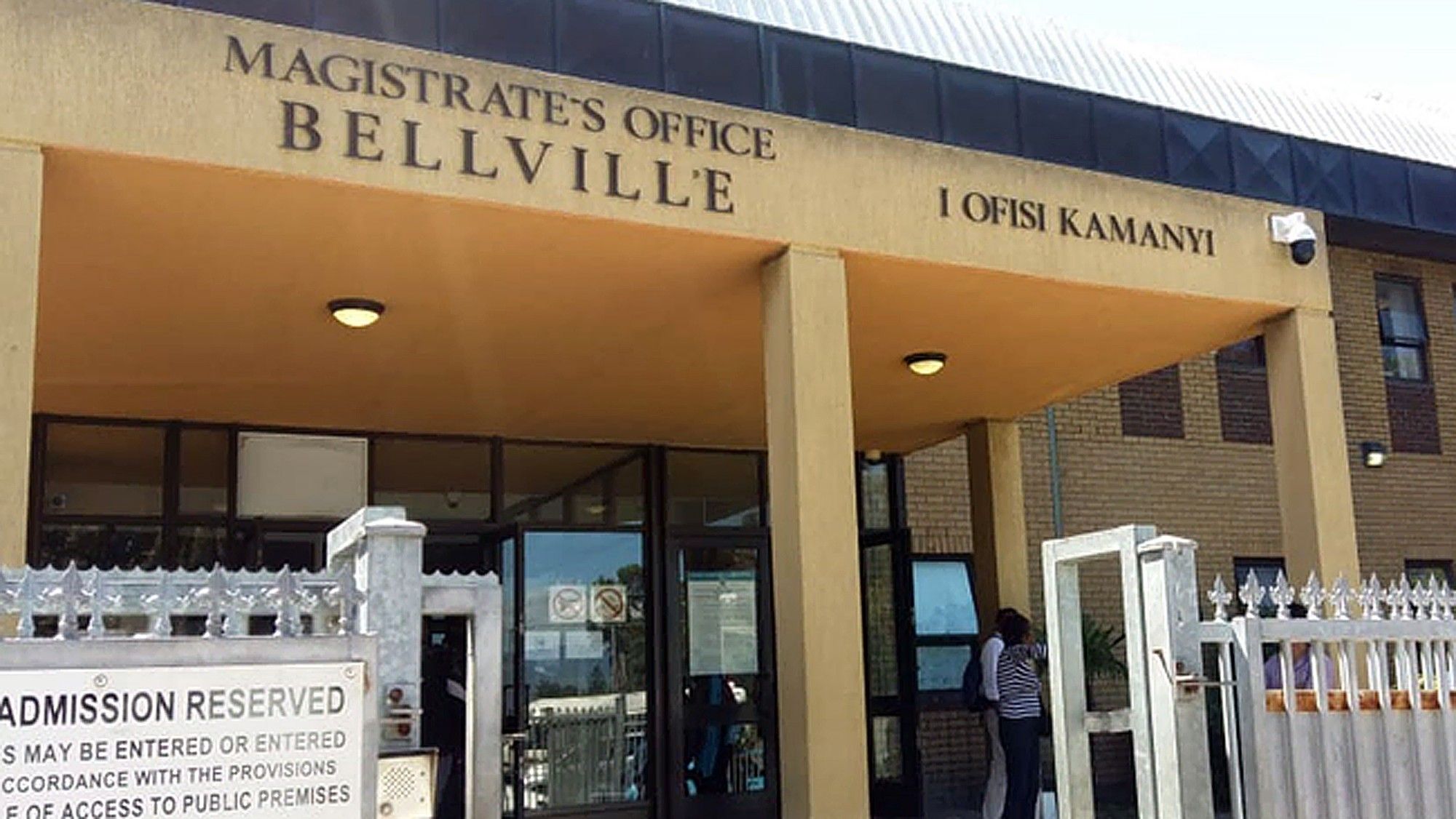 Four SAPS officers in hot water over alleged theft from local shop in Delft