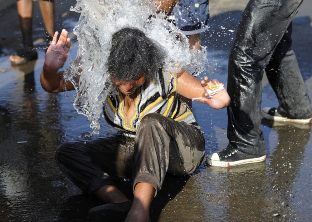 Be warned! Pouring water on someone is a criminal offence