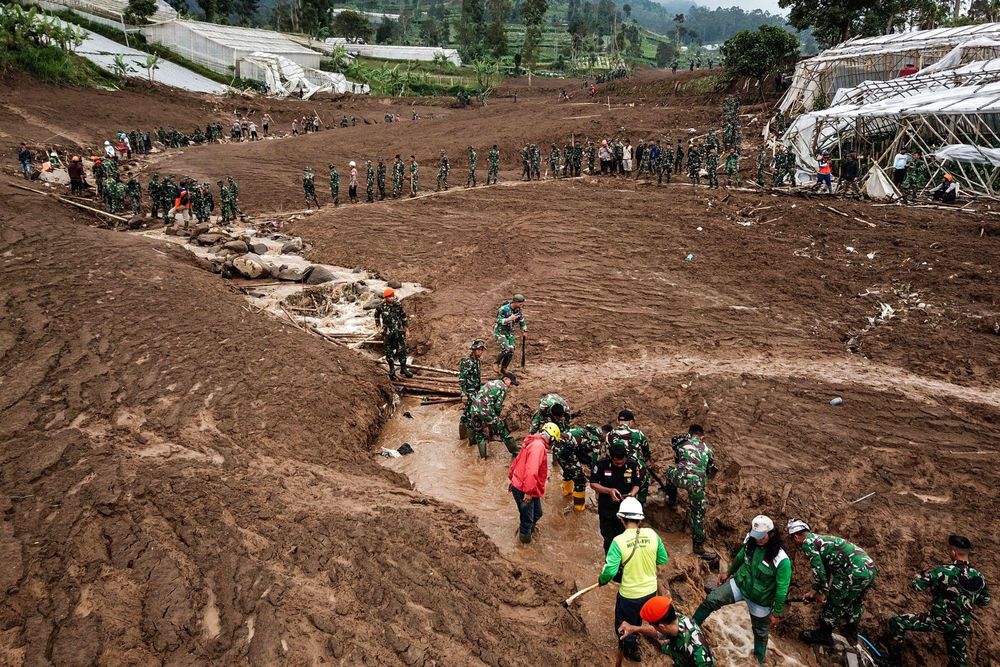 Tragedy in Indonesia: Landslide death toll climbs to 17 as search for missing continues