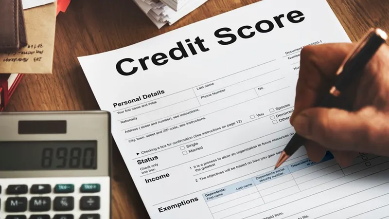7 ways to manage debt and improve your credit score