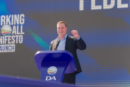 Vote for change you want to see, says Hill-Lewis