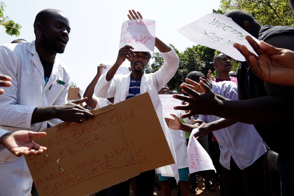 77 Zimbabwe doctors fired after two-month strike over salary woes