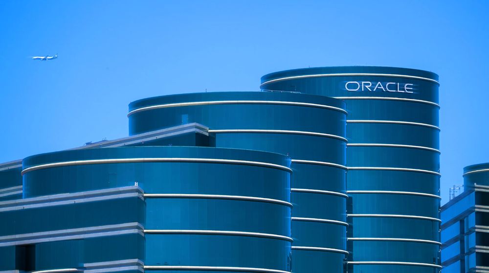 Is Oracle's recent stock spike a warning sign for the AI market?
