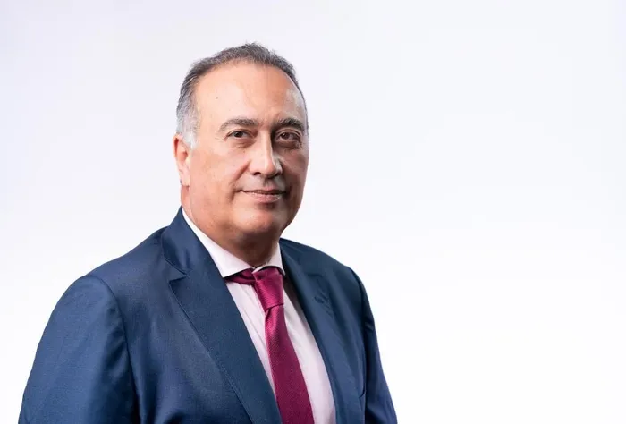 Dr Duarte da Silva is an experienced CEO with history in the investment and financial services industries.