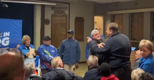 Pastor confronts Zille, accuses DA of white supremacy and double standards on Gaza