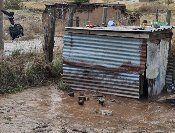 Urhulumente wephondo uza kutyelela iindawo ezithwaxwe zizikhukula eMthatha