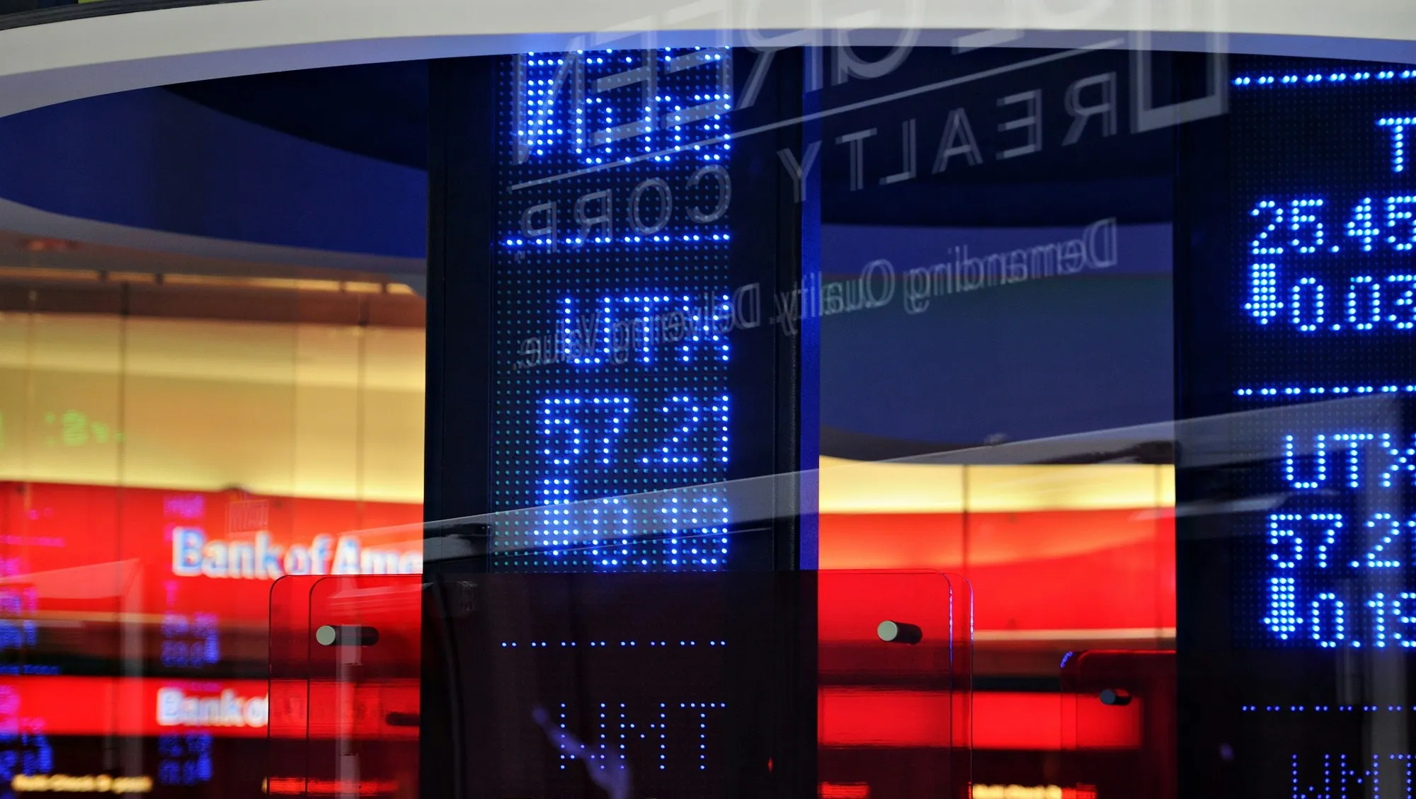 Global stock markets swing ahead of key inflation data - Vimarsana News