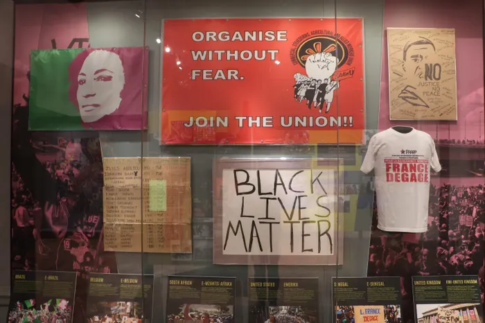 An artist’s interpretation of a banner that enslaved people made to voice their political stance. 