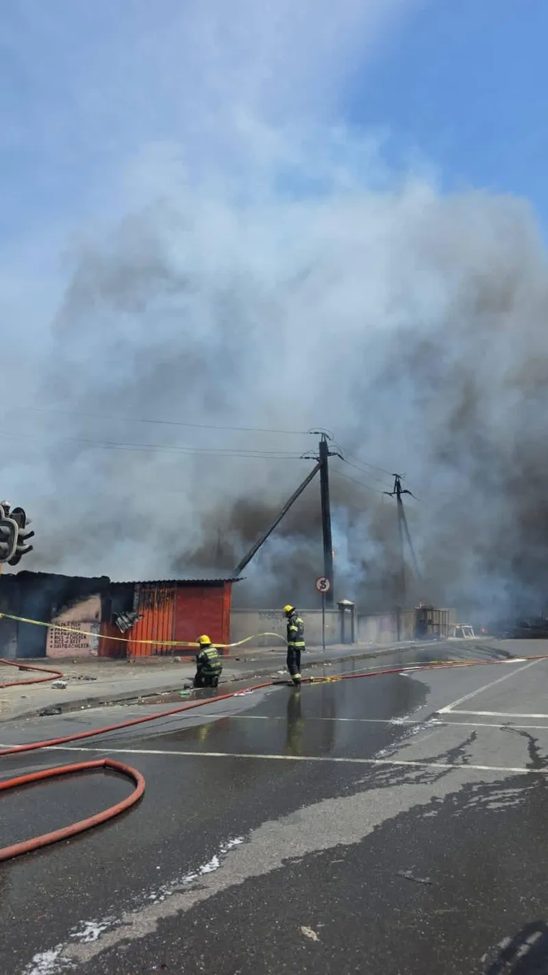Fire rages through Dunoon as strong winds hamper efforts