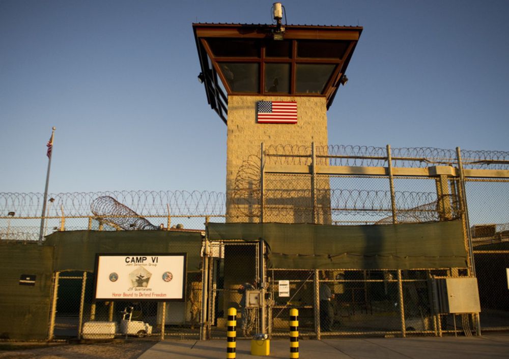 Obama vows new push to shut Gitmo