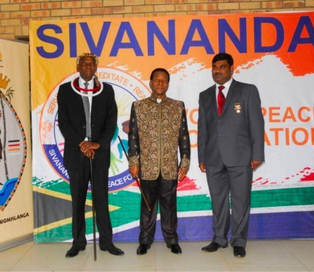 Condolences pour in for AmaNdebele King Mabhena II