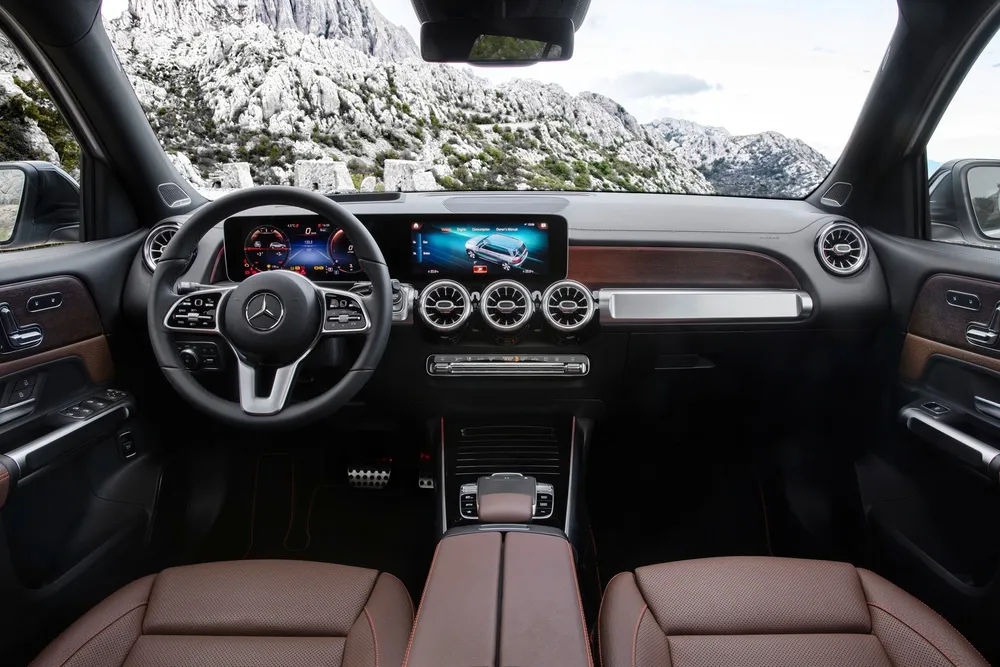 2022 Mercedes-Benz GLB interior