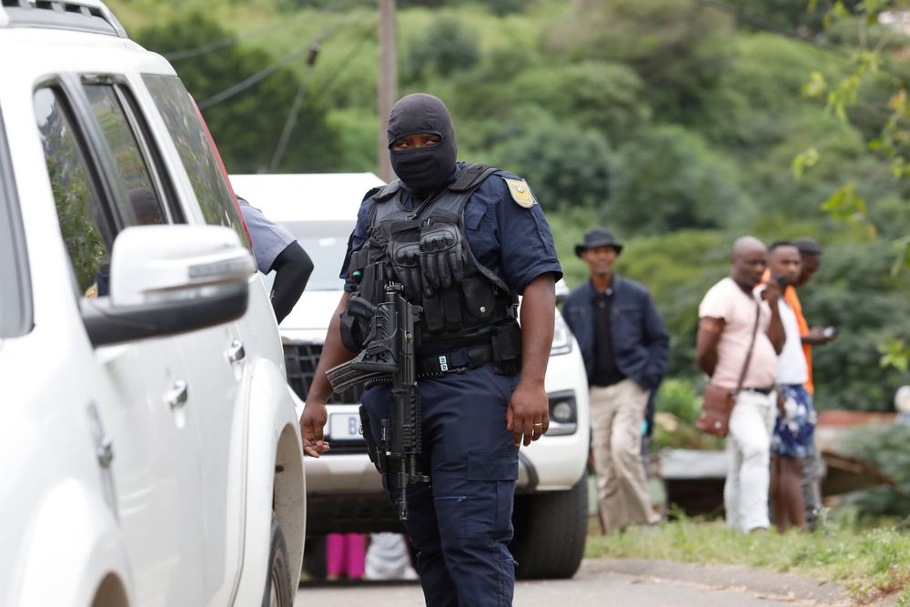 Editorial: Cops must defend themselves, but act within the law