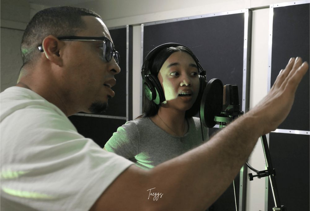 Lotus River jazz guitarist Cameron Ward releases festive single 'Guitar Groove'