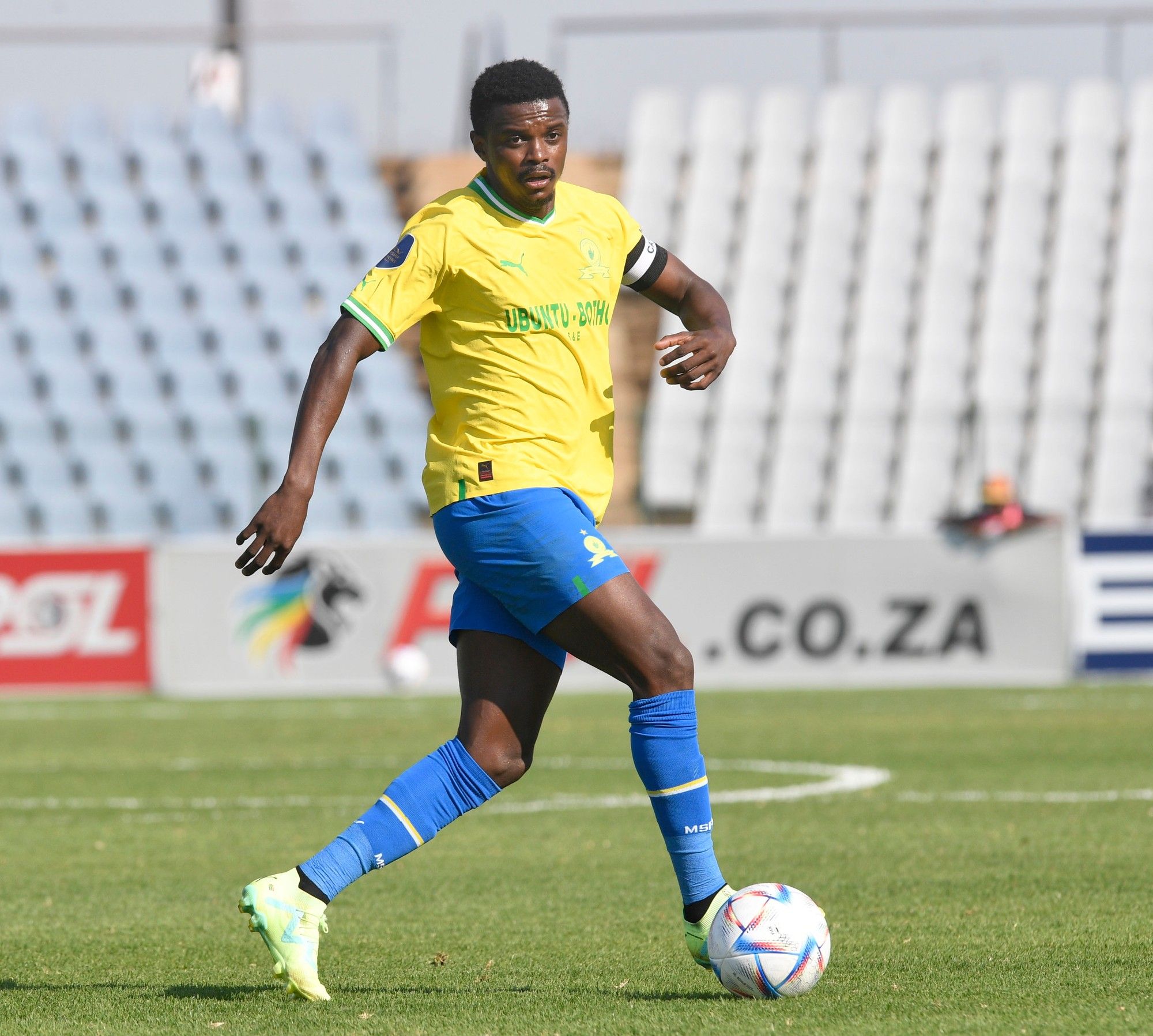 mamelodi-sundowns-midfielder-teboho-mokoena-crowned-psl-footballer-of