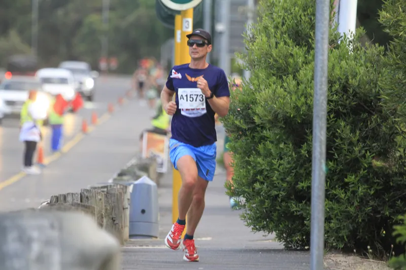 Bay to Bay 30km run attracts thousands