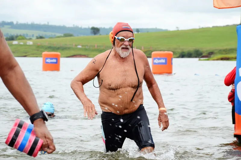 Two swimmers reach 50th Midmar Mile