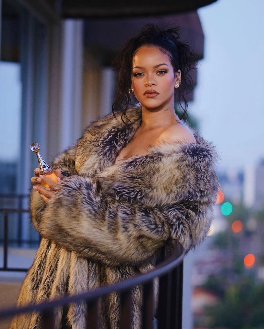 Rihanna Shooting: Details of Beverly Hills Home Attack & Suspect Ivanna Ortiz